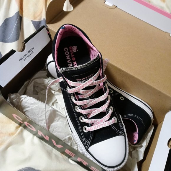 👟 Converse Chuck Taylor All Star Madison OX Hello Kitty 🆕 - Picture 1 of 9